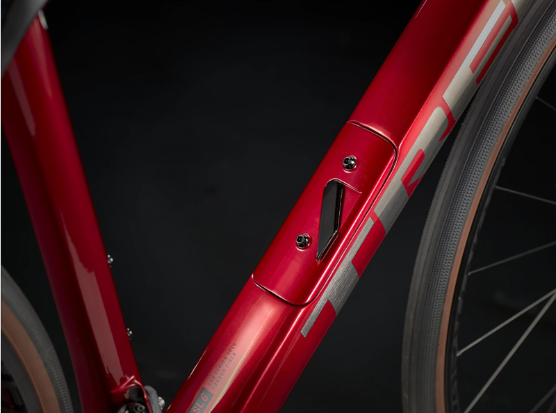 Trek Domane SL 6 Gen 3 Disc Carbon Road Bike 2023 in Red-7